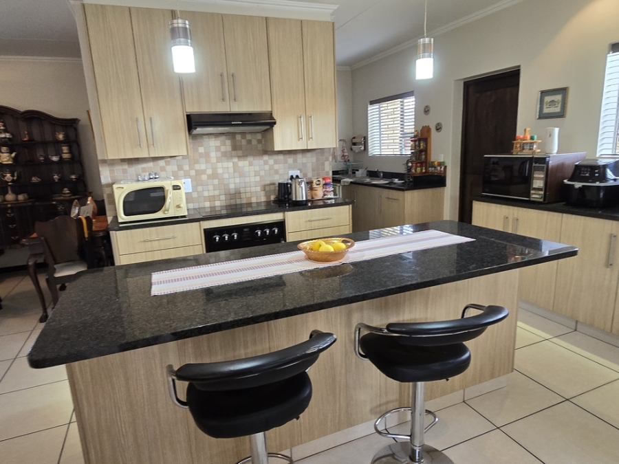 3 Bedroom Property for Sale in Dormehls Drift Western Cape